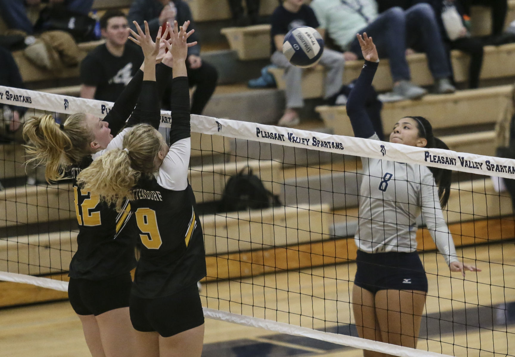 110419-qct-spt-bett-pv-vball-35.jpg